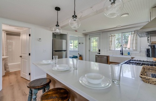 Sackets Harbor Casa | Lakeside Haven- Sackets Harbor, Firepit, Bikes, Updated cottage