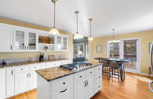 Rogers Casa | Lakeside Hideaway, Fire-Pit | Near Marina