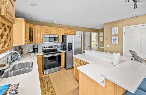 Linn Creek Casa | Lakeside HOLIDAY Getaway for the WHOLE family!