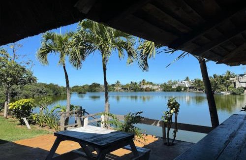 Mahebourg Casa | Lakeside Holidays