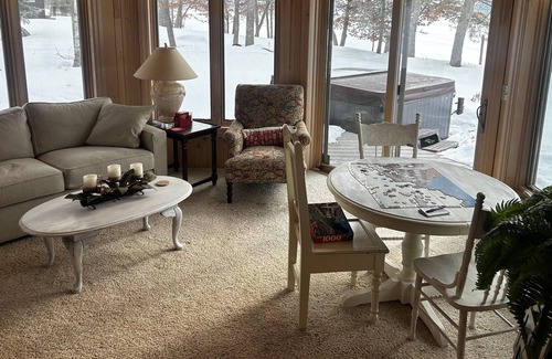 Deerwood Casa | Lakeside home on beautiful Bay Lake - just south of Ruttgers Resort