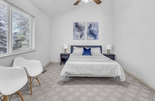 Grass Valley Casa | Lakeside Home W/Garden