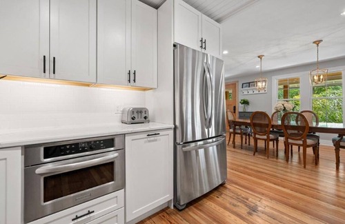 Lakeside Casa | Lakeside Home With 40 FT of Private Beach!