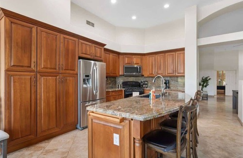 Arrowhead Ranch Casa | Lakeside home with private patio| Grill | Golf vie