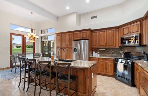 Arrowhead Ranch Casa | Lakeside home with private patio| Grill | Golf vie