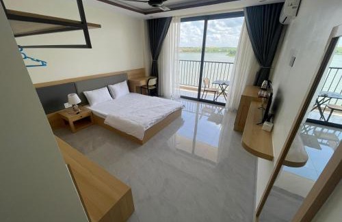 Dak Mil Hotel | Lakeside Hotel