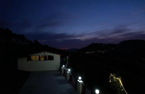 Amritpur Casa | lakeside huts at saikhola