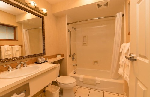 Chelan Cabina | Lakeside Lodge and Suites