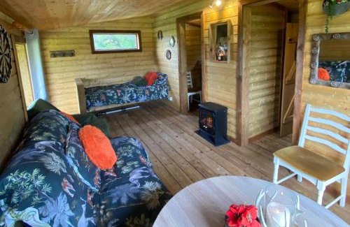Castlemartyr Casa | Lakeside Lodge - Castlemartyr - Sleeps 4