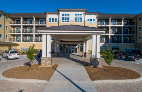 Seneca Hotel | Lakeside Lodge Clemson