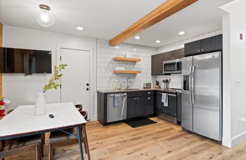 Lake George Casa | Lakeside Lodging