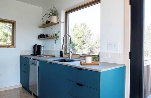 Phelps Casa | BRAND NEW: Modern lakeside loft; incredible views with roof-top deck and sauna