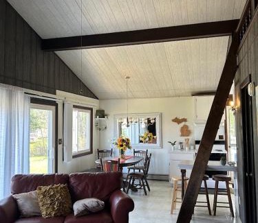 Port Hope Casa | Lakeside Loft - Walk to Lighthouse County Park