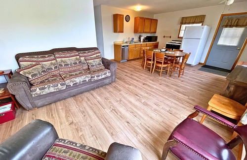 Phillips Cabina | Lakeside, Long Lake Cabin 5 | 3 Bed, 1 Bath