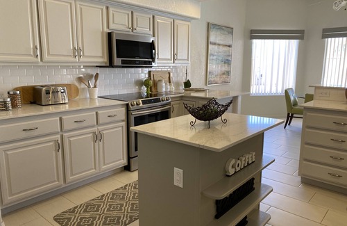 Lake Havasu City Casa | Lakeside Luxe - Private Pool Home