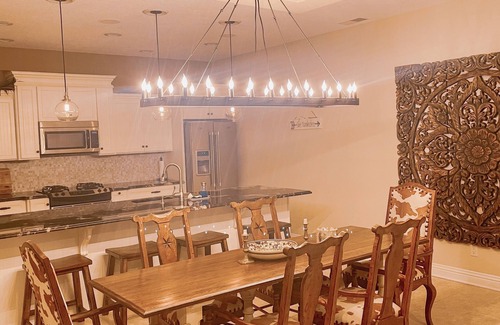 Culver Condominio | Beautiful luxury family condo on the lake! Mins from Downtown!