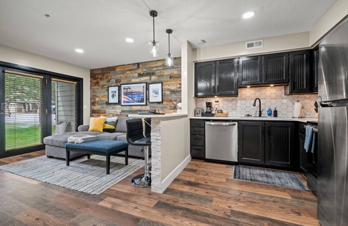 Ogden Condominio | Lakeside Luxury LS3 | Pool | Hot Tub | Pickleball