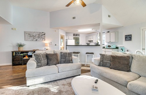 Midway Casa | Lakeside Midway Home w/ Fire Pit & Lake Access!