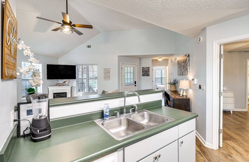 Midway Casa | Lakeside Midway Home w/ Fire Pit & Lake Access!