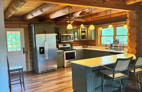 Moriah Center Casa | Lakeside- Mountain View Lodge on Lake Champlain in delightful Bridport