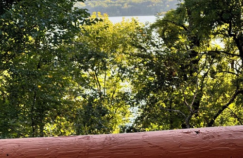 Moriah Center Casa | Lakeside- Mountain View Lodge on Lake Champlain in delightful Bridport