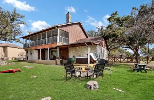 Canyon Lake Casa | Lakeside Overlook