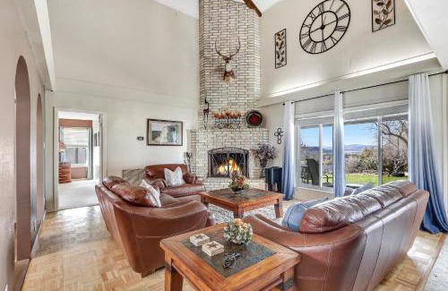 Canyon Lake Casa | Lakeside Overlook
