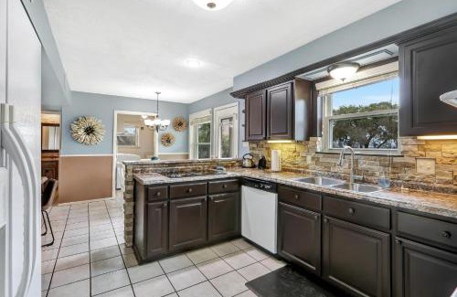 Canyon Lake Casa | Lakeside Overlook