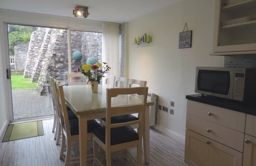 Torpoint Cabaña | Lakeside, MILLBROOK