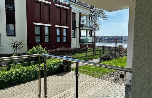 Ostroda Apartamento | Lakeside Promenade View Sunrise Studio