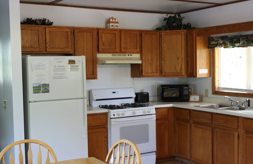 Tomah Cabina | Escapadas de Birch Lake- Lakeside Ranch home