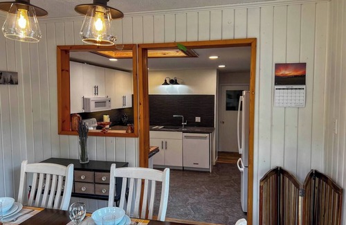 Christina Lake Casa | Lakeside Re-Treat