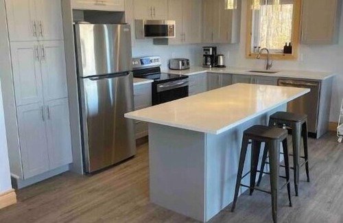North Frontenac Cabaña | Lakeside Retreat
