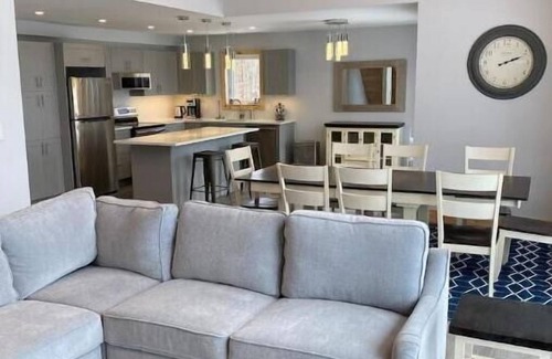 North Frontenac Cabaña | Lakeside Retreat