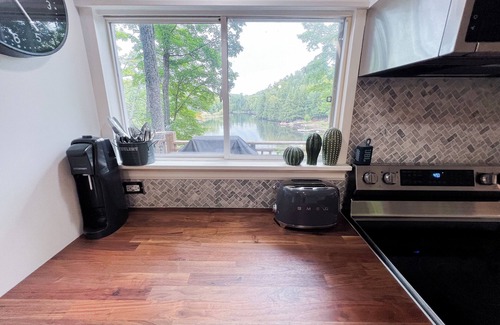Highlands East Cabaña | Lakeside retreat in Highlands East: A 4-season getaway with hot tub