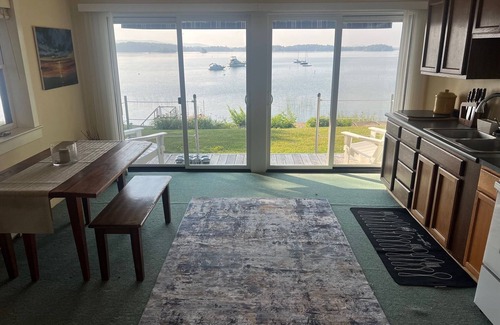 Charlotte Cabaña | Lakeside retreat on historic Thompsons Point in Charlotte, Vermont