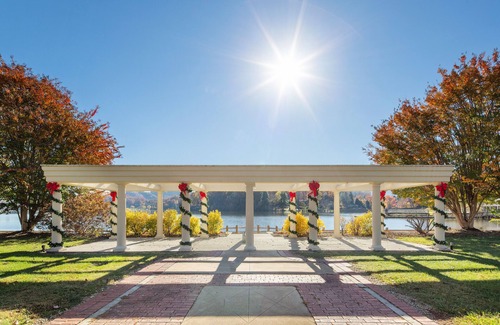 Lake Junaluska Cabaña | Lakeside Retreat at The Ginkgo Cottage - Ubicación, Ubicación, Ubicación