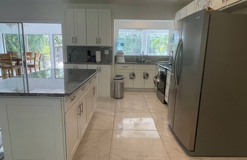 Port Saint Lucie Casa | Lakeside Retreat