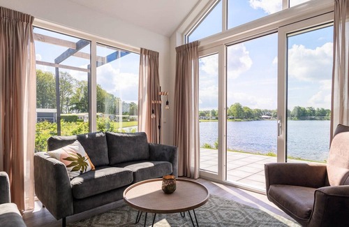 Tynaarlo Villa | Lakeside Retreat with Modern Comfort