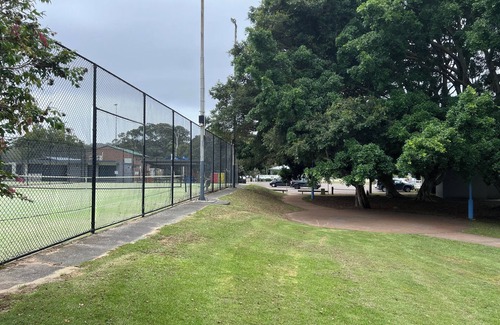 North Avoca Apartamento | LAKESIDE RETREAT level 1 minute walk to beach own pool