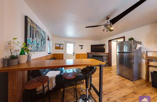 Deseronto Casa | Lakeside Serenity: Charming 3-Bedroom Retreat