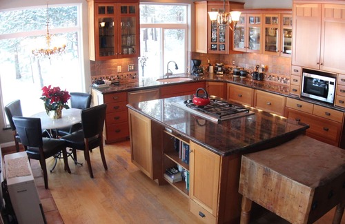 Weed Casa | Lakeside Stone Cottage en 6 acres en Hammond - Se aceptan mascotas