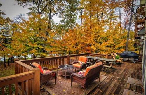Waterfront Greens Casa | Lakeside Story