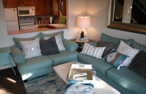 Ogden Condominio | Lakeside Village - Asequible - ¡La vida es mejor en el lago!