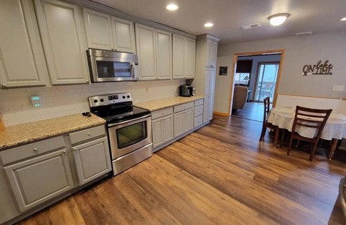 Bumpass Casa | Lakeside Waterfront: Private Dock - Near Lake Anna Winery