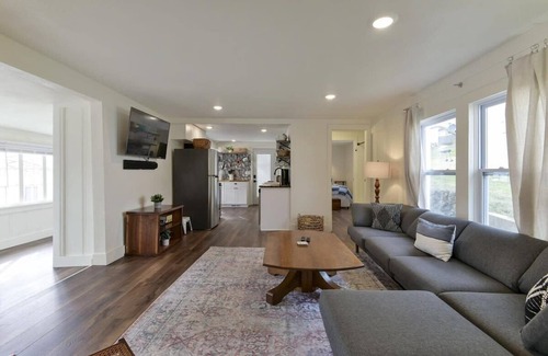 Rockaway Beach Casa | Laketown Cottages "Blue Anchor"