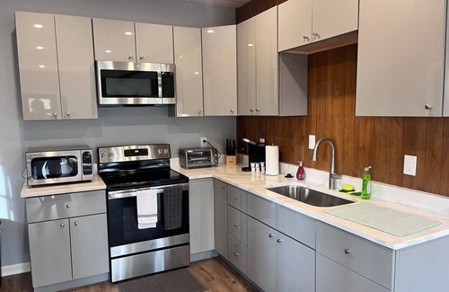 Franklin Cabina | LakeTrail Modern Cabin Apt / Hot tub (opt) LT5