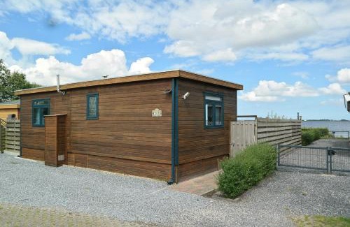 Anjum Casa | Lakeview 6 pers Holiday home Aurora with fenced garden, whirlpool and sauna