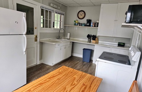 Shawano Cabaña | Lakeview Bliss: Shawano Getaway - Short walk to public beach and park