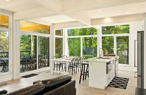 Perry Casa | Lakeview Cottage Summ